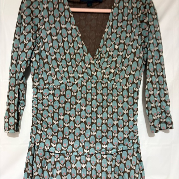Boden Elegant V-Neck Long Sleeve Dress - Picture 4 of 9